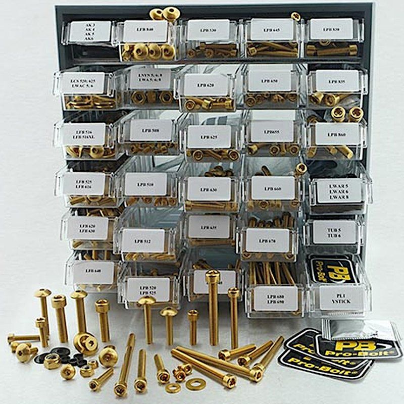 Sortiment med 500 Alu bolter, skiver og muttere, Gull